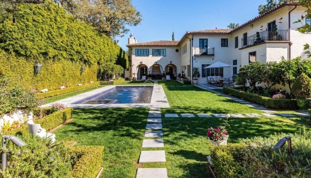 Дружина Оззі Осборна виставила на продаж сімейний будинок у Лос-Анджелесі