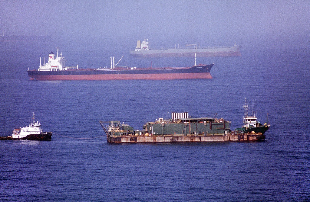 Іран – США: Сумуватимете за бензином по $4-5