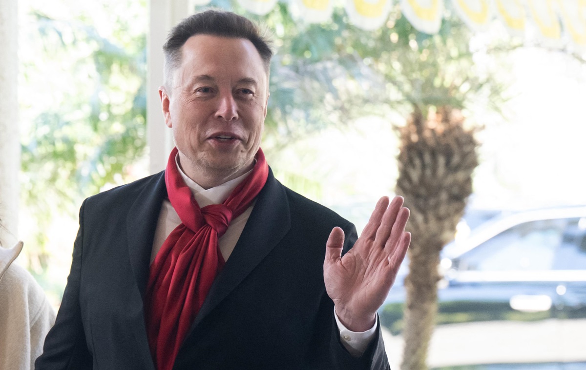 Маск заявив, що владу в Угорщині “захопив” Сорос