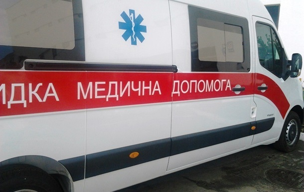 На Буковині обвалився дерев&rsquo;яний міст з дітьми, є постраждалі